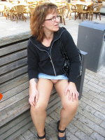 Kerstin Keil ohne Slip unterm Rock (508).JPG